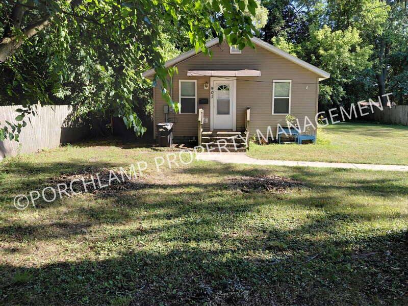 House for rent at 901 W Dale Ave, Muskegon, MI 49441