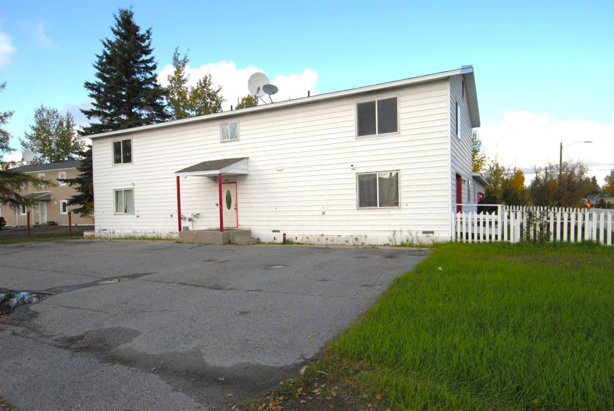 Apartment for rent at 1104 26th Ave, Fairbanks, AK 99701