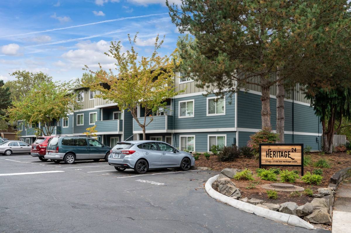 Apartment for rent at 17140 SW Heritage Court, Beaverton, OR 97006