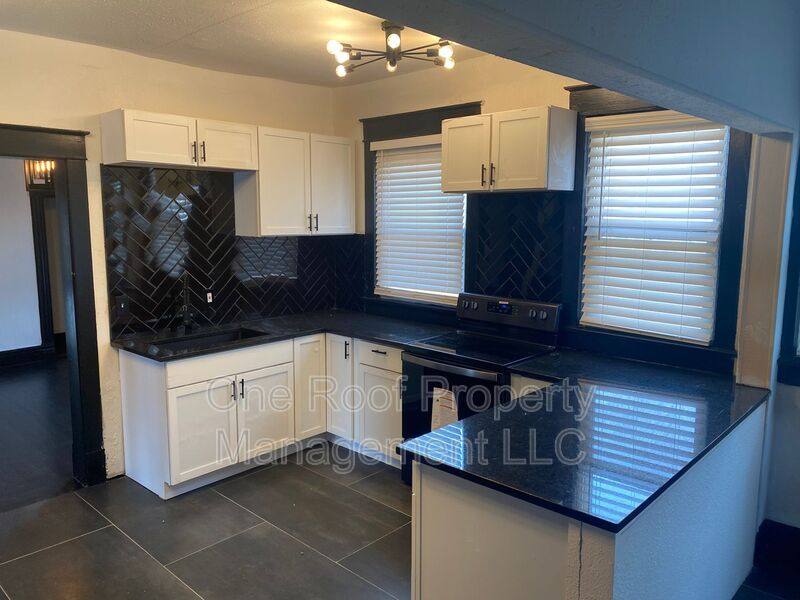 Apartment for rent at 3216 Garner Ave #2, Kansas City, MO 64124