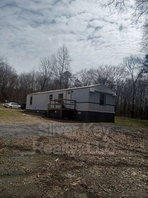 House for rent at 138 County Rd #162, Niota, TN 37826