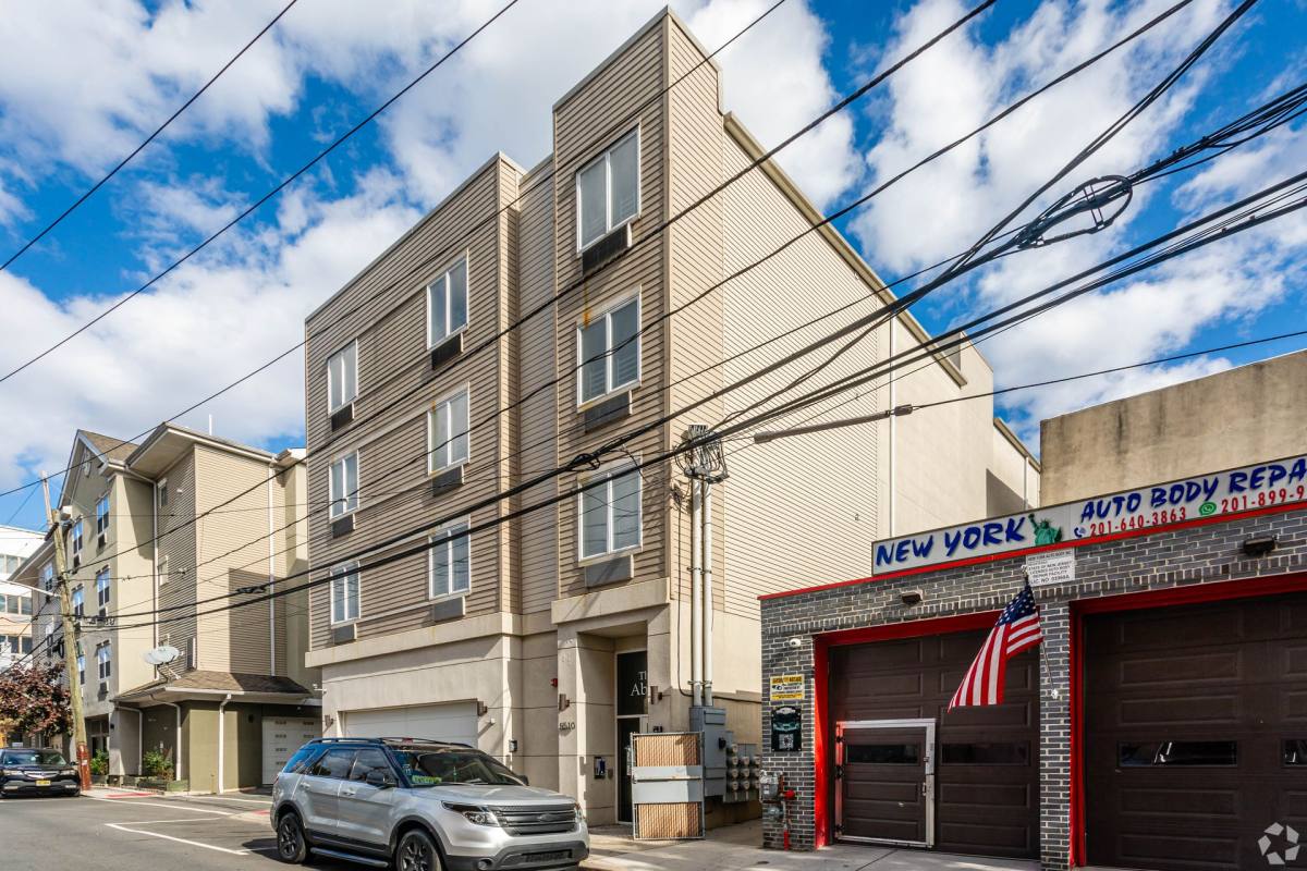 Apartment for rent at 5510 Jackson St, West New York, NJ 07093