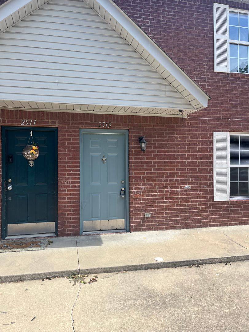 Apartment for rent at 2511-2517 Osage, Fort Smith, AR 72901