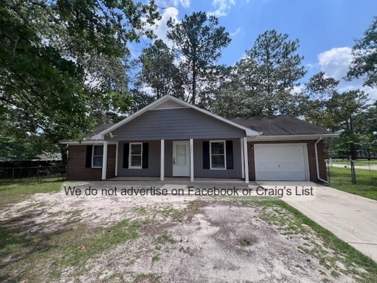 House for rent at 7245 Shady Grove Lane, Fayetteville, NC 28314