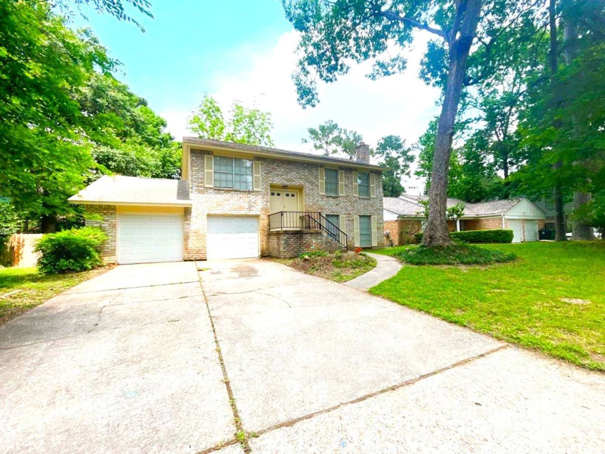 House for rent at 3127 Glen Spring Dr, Kingwood, TX 77339
