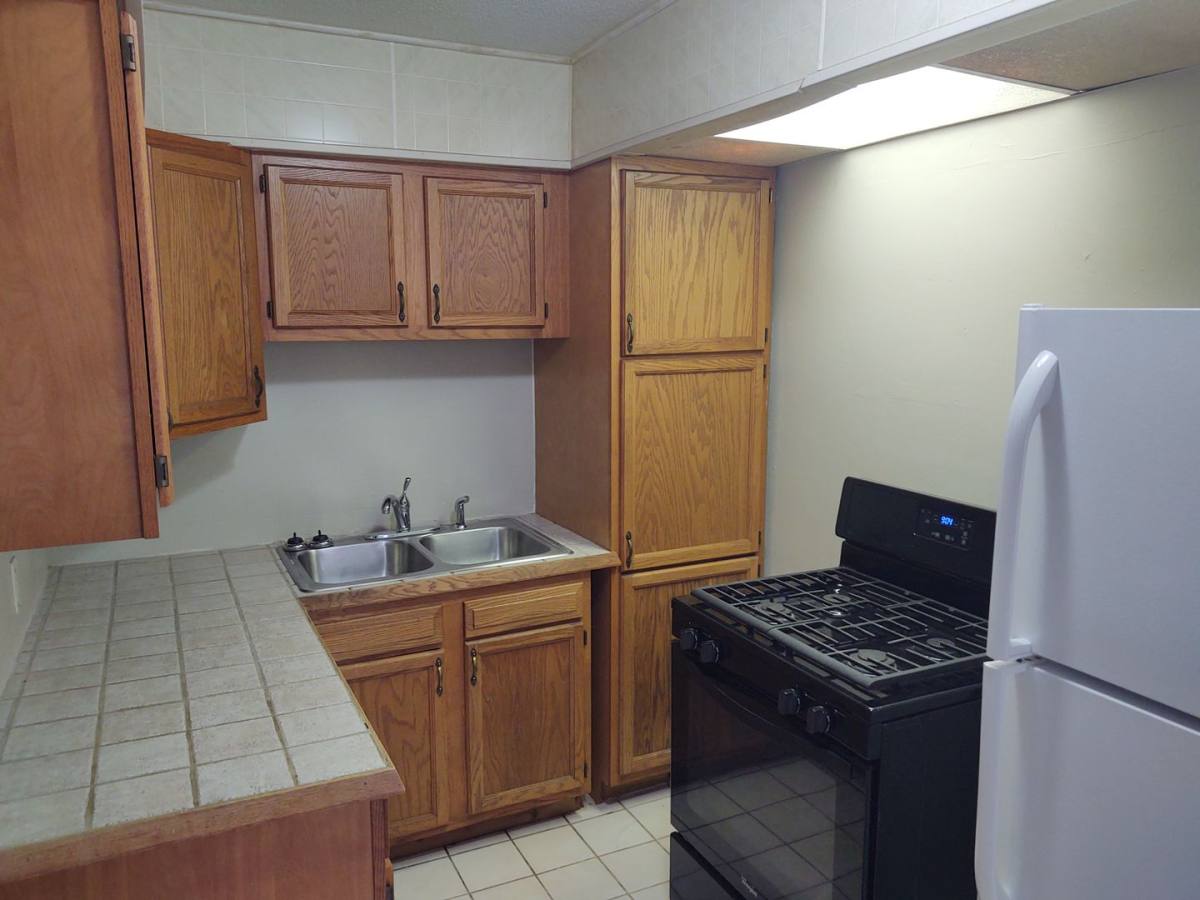 Apartment for rent at 1302 20th St, Rock Island, IL 61201