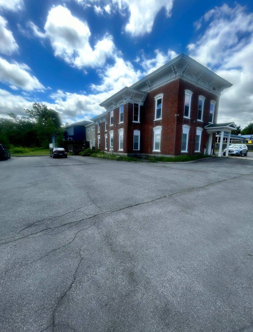 Apartment for rent at 1 Bridge St, Carthage, NY 13619