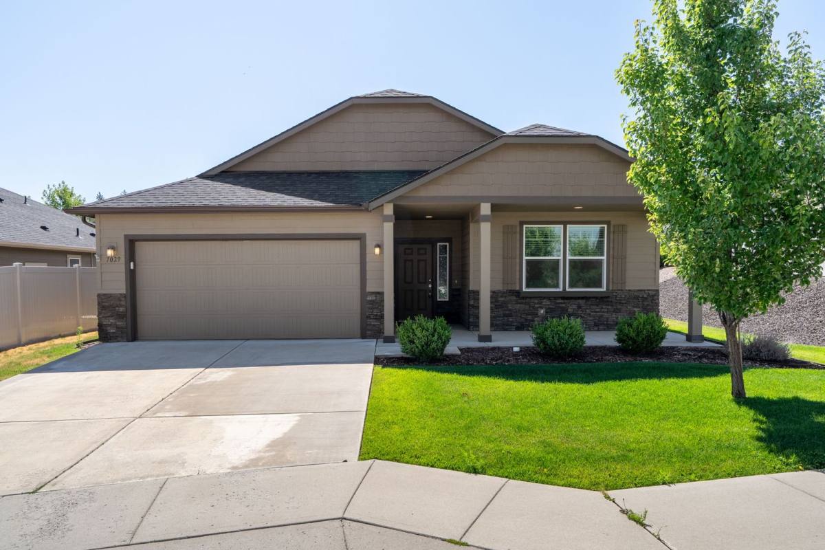 House for rent at 7029 S Woodhaven Dr, Spokane, WA 99224