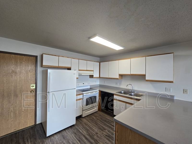 Apartment for rent at 60 Miller Ave SW #12, Cedar Rapids, IA 52404