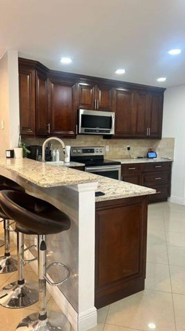 House for rent at 5301 Canoe Bend Dr, Lake Worth, FL 33463