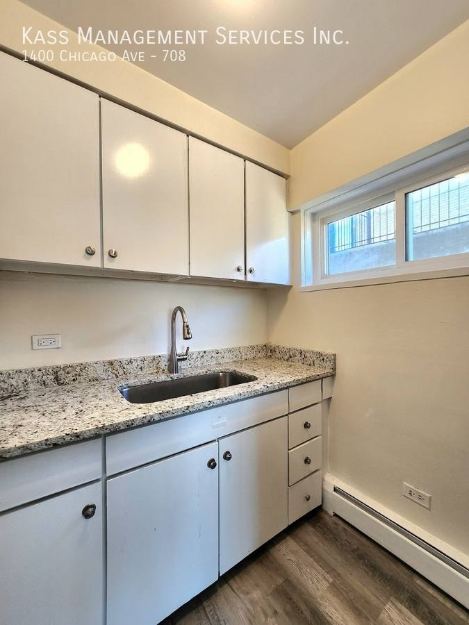 Apartment for rent at 1400 Chicago Ave, Evanston, IL 60201