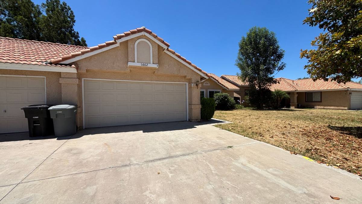 House for rent at 1662 E Washington, San Jacinto, CA 92583