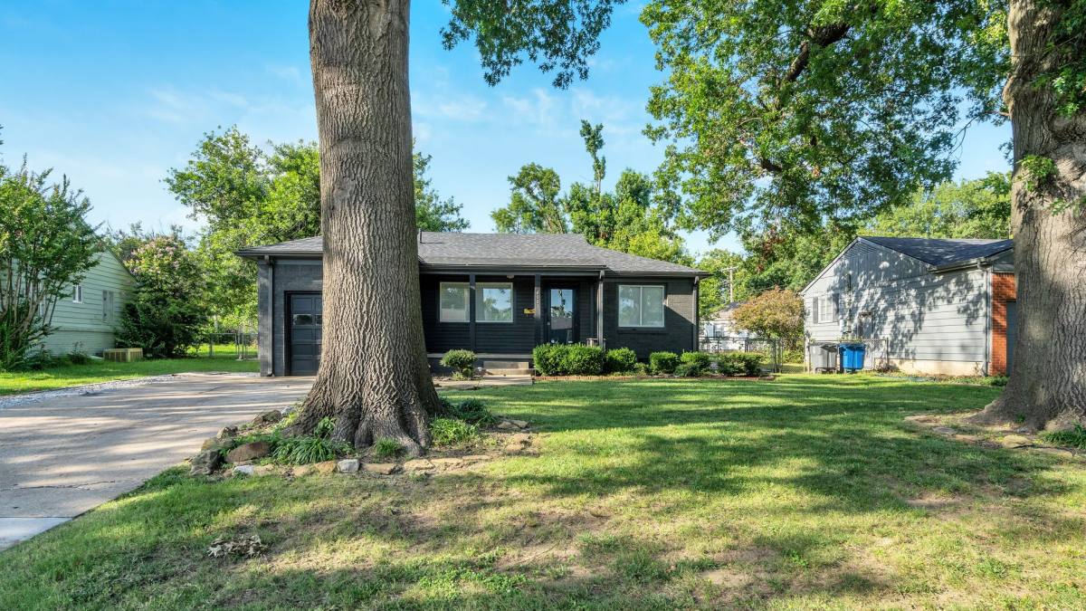 House for rent at 4081 E 26th St, Tulsa, OK 74114