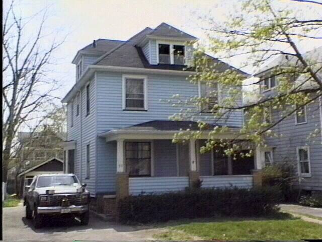 House for rent at 93 Roslyn St, Rochester, NY 14619