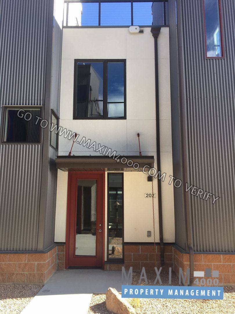 Townhouse for rent at 859 Struthers Ave, Grand Junction, CO 81501