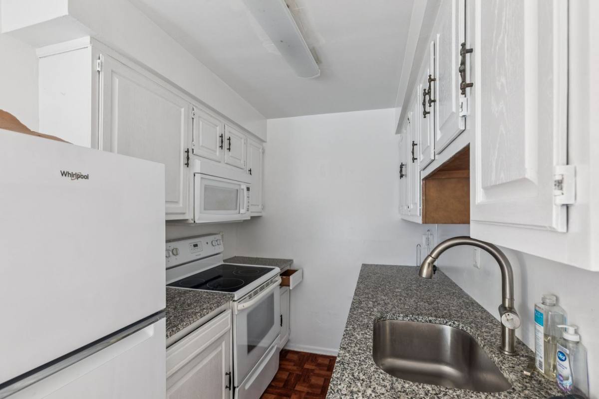 Apartment for rent at 944 N Orianna St, Philadelphia, PA 19123