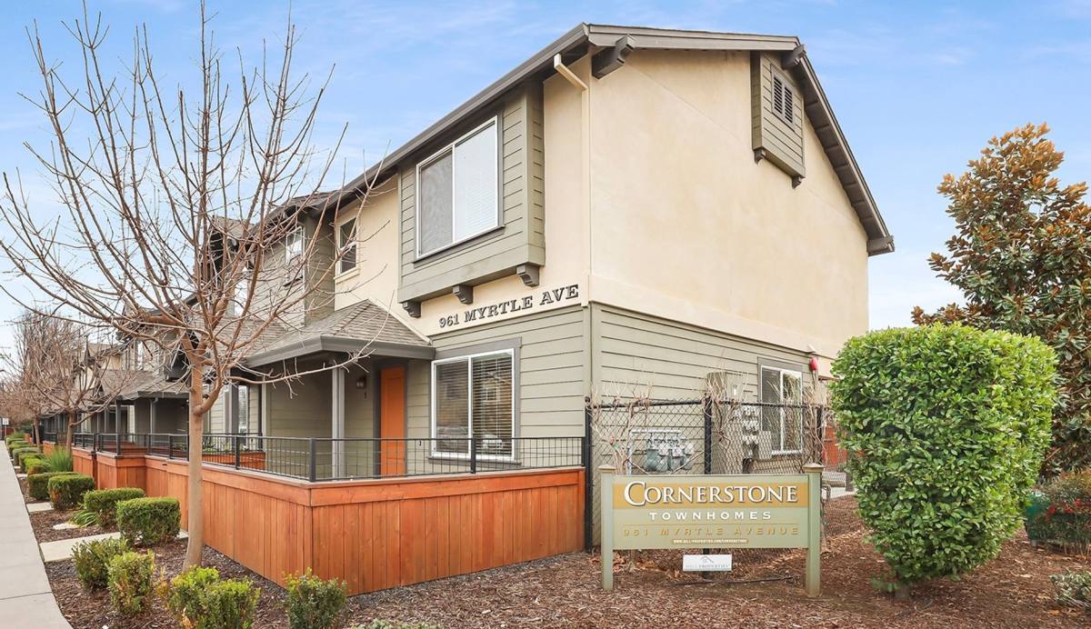 Townhouse for rent at 961 Myrtle Ave, Chico, CA 95926