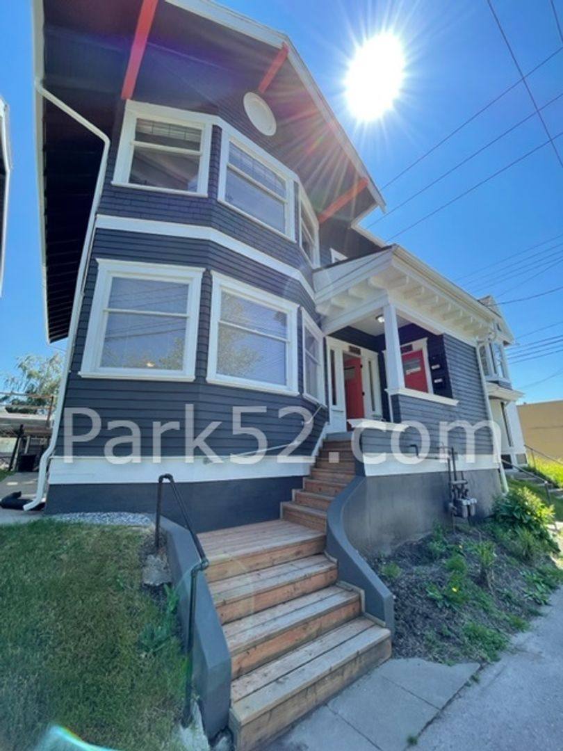 Apartment for rent at 1408 6th Ave, Tacoma, WA 98405