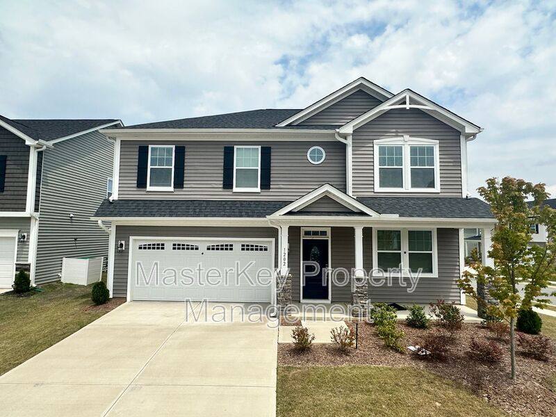 House for rent at 1202 Briar Gate Dr, Holly Springs, NC 27540