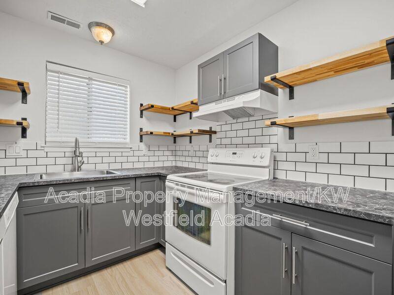 Townhouse for rent at 945 S Freedom Blvd #18, Provo, UT 84601