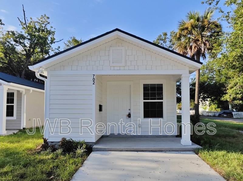 House for rent at 702 Phelps St, Jacksonville, FL 32206