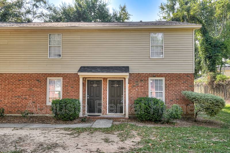 Townhouse for rent at 134 Chalet N Blvd, North Augusta, SC 29841