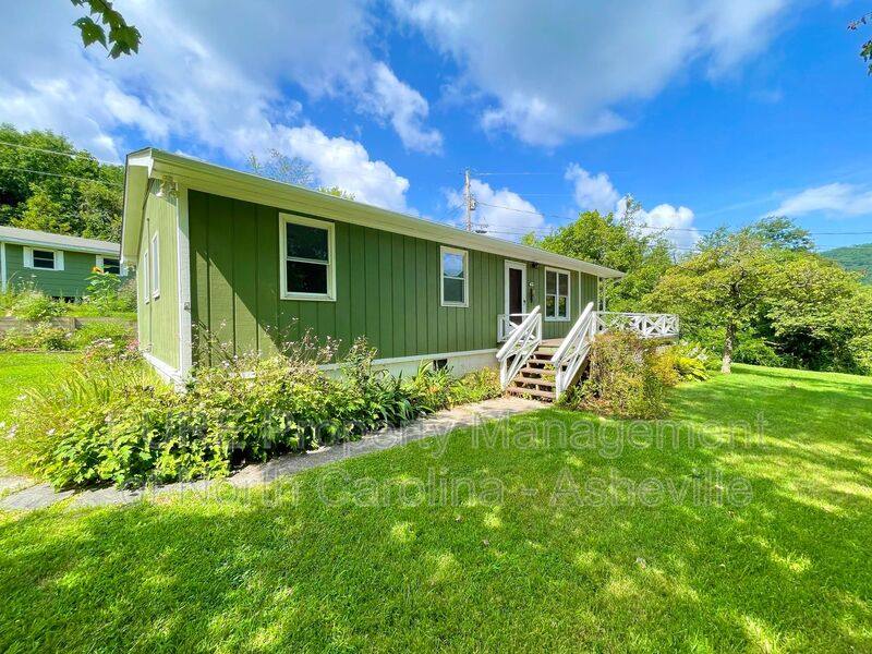 House for rent at 43 Calloway Rd, Weaverville, NC 28787