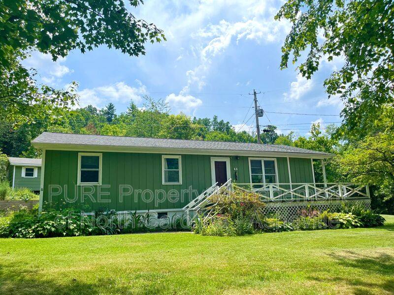 House for rent at 43 Calloway Rd, Weaverville, NC 28787