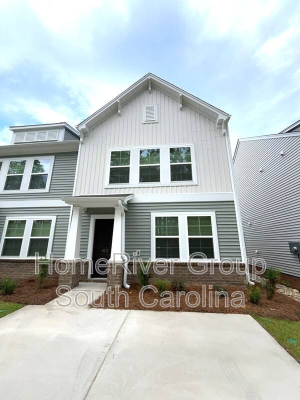 Townhouse for rent at 823 Coburg Lane, Lexington, SC 29073