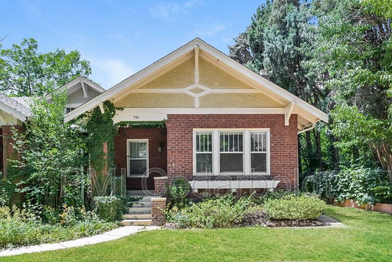 Apartment for rent at 751 Vine St, Denver, CO 80206