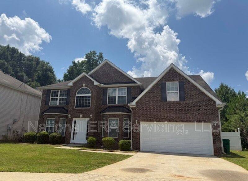 House for rent at 1111 Oak Hollow Court, Hampton, GA 30228