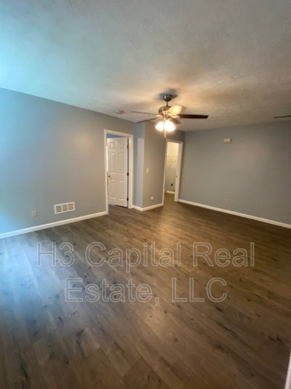 Apartment for rent at 452 Meadow Dr #A, Troy, IL 62294