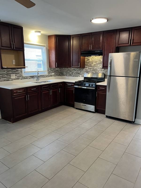 Apartment for rent at 801 E 89th Place #2A, Chicago, IL 60619