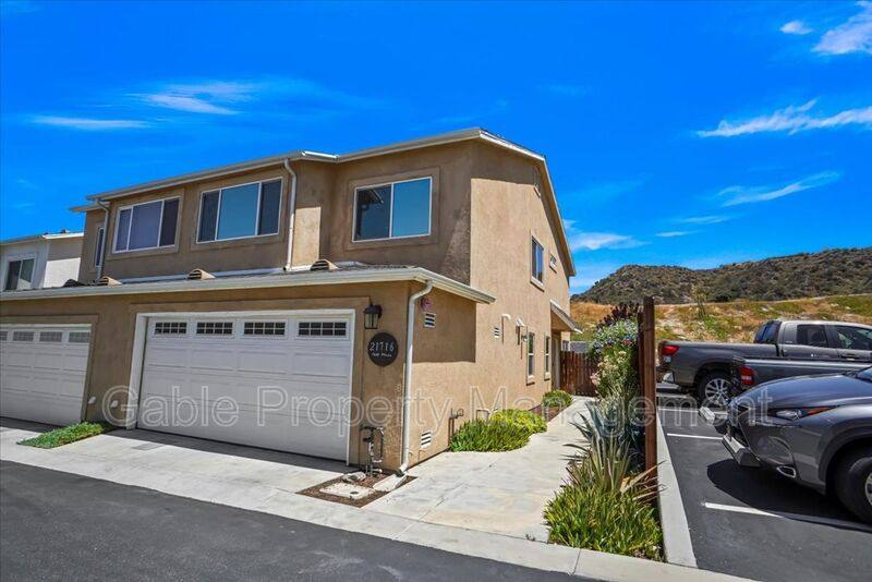 House for rent at 21716 Doss Place, Santa Clarita, CA 91350
