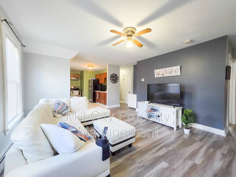 Apartment for rent at 463 Lake Ave #2, Manchester, NH 03103