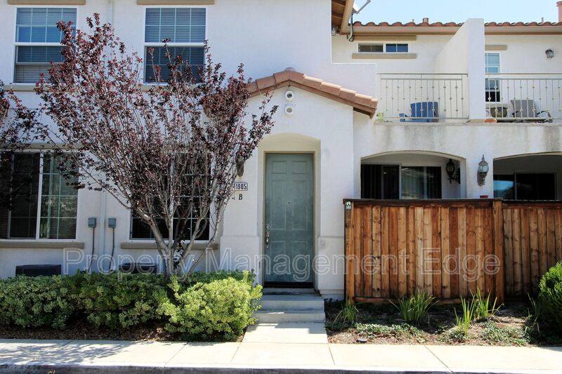 Condo for rent at 41905 Davenport Way #B, Murrieta, CA 92562