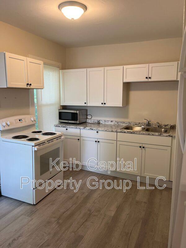 Apartment for rent at 7 Oak St #3, Glens Falls, NY 12801