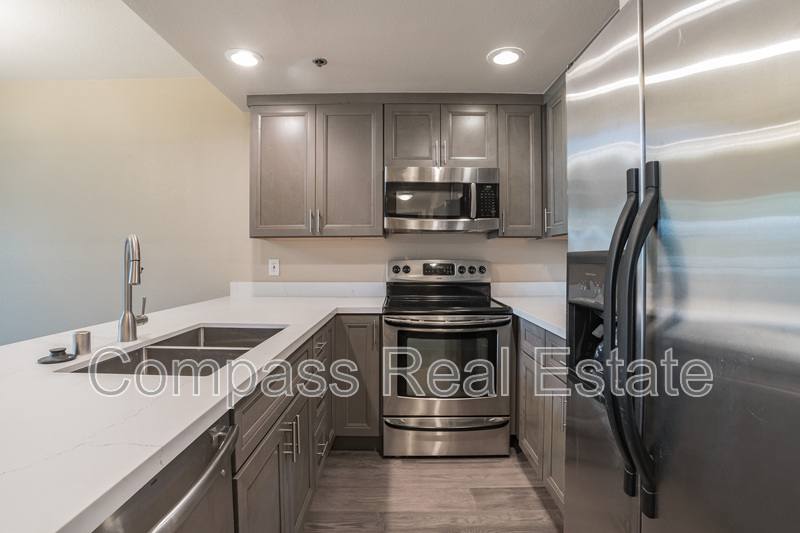 Condo for rent at 411 Park Ave #324, San Jose, CA 95110