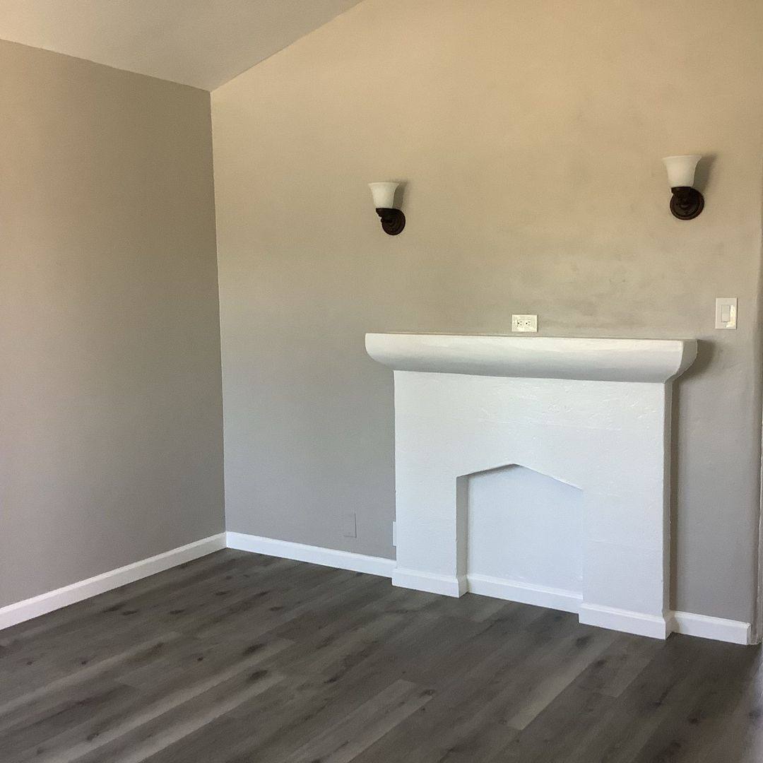 Apartment for rent at 6212-6208 S Newell Ave, Huntington Park, CA 90255