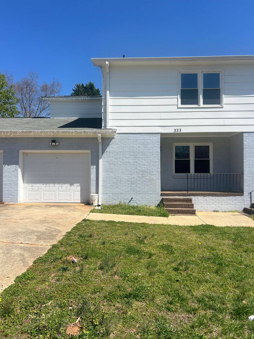 Apartment for rent at 333 Devonwood Court, Taylors, SC 29687