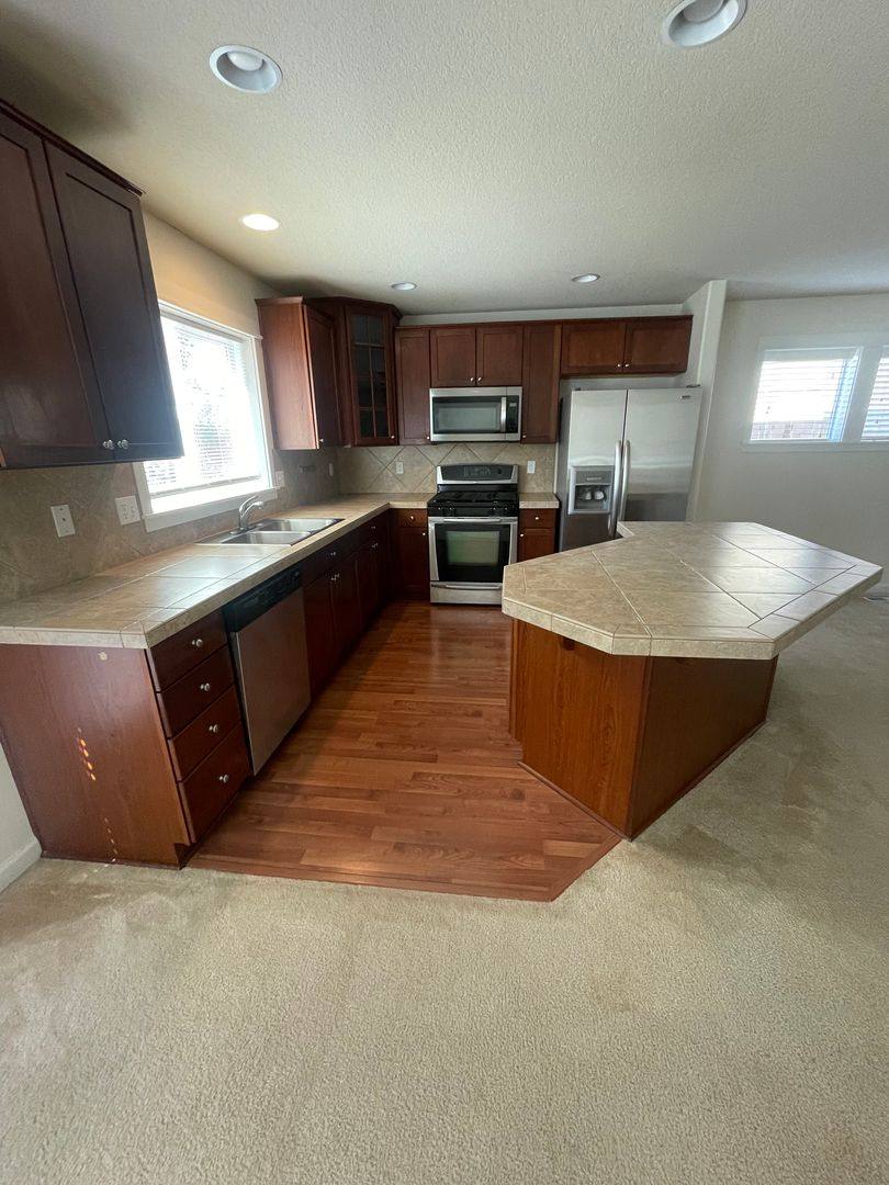 House for rent at 4124 Azalea Ave SE, Albany, OR 97322