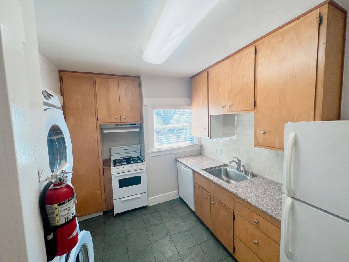 Apartment for rent at 603 Mound Ave, South Pasadena, CA 91030