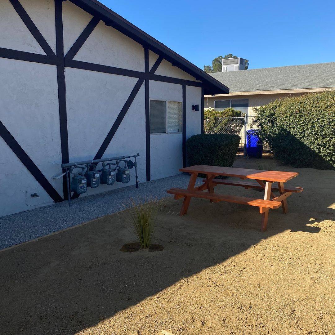 Apartment for rent at 21375 Bear Valley Rd, Apple Valley, CA 92308