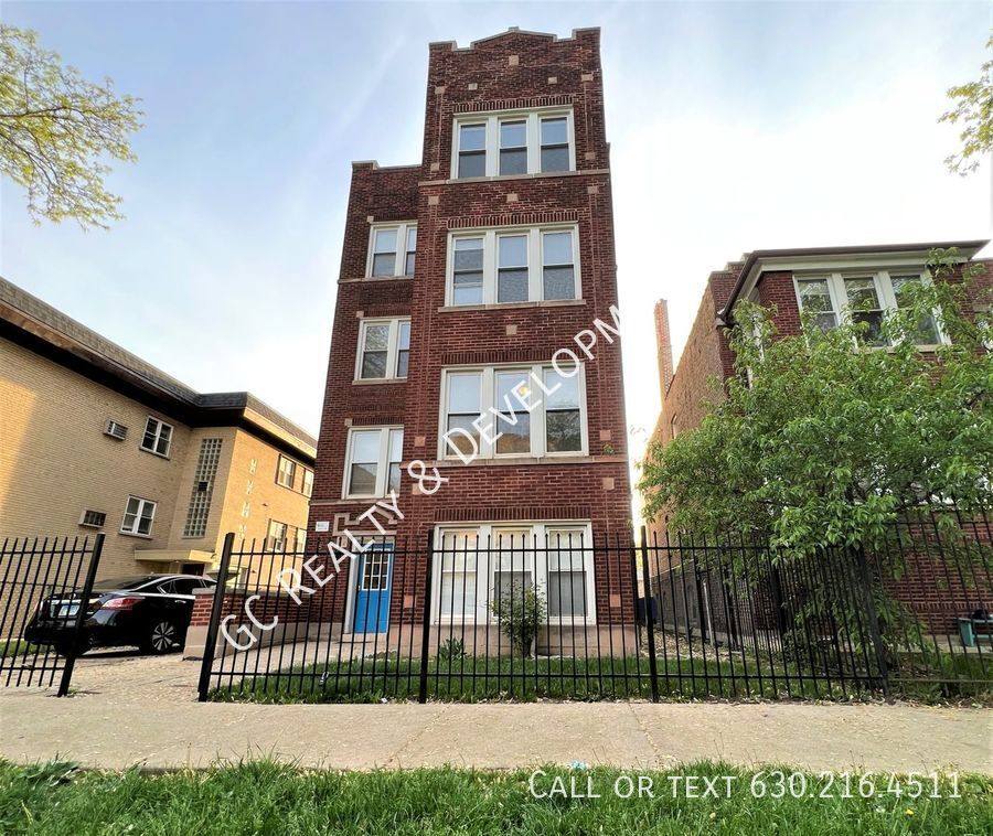 Apartment for rent at 4820 N Springfield Ave #3, Chicago, IL 60625