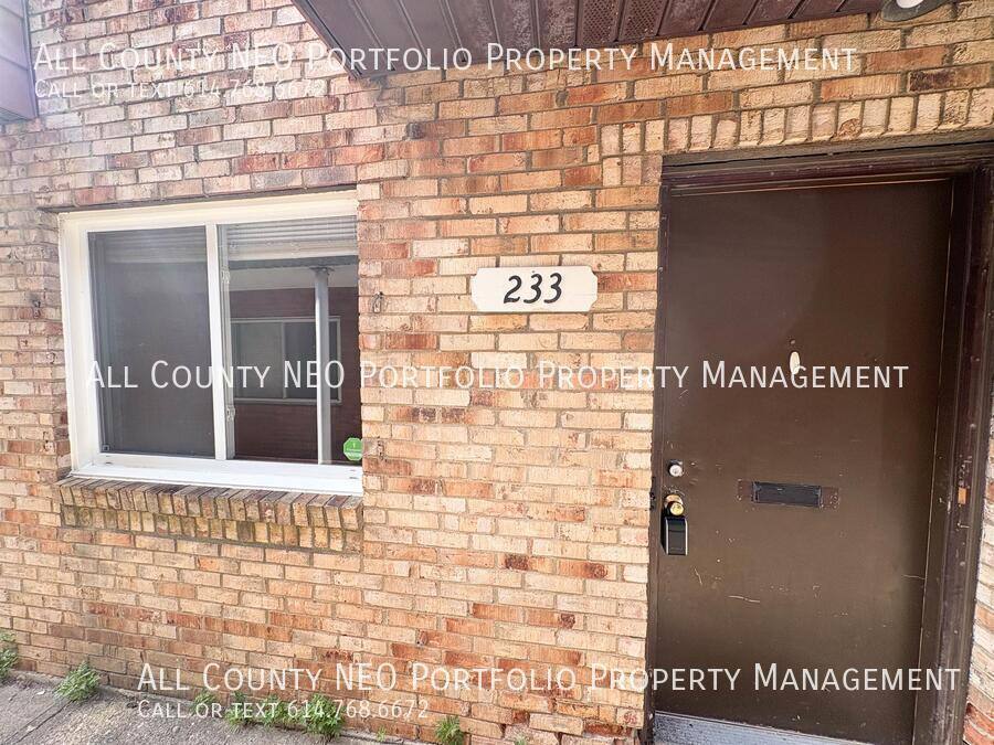 Apartment for rent at 233 Hamilton Ave, Columbus, OH 43203