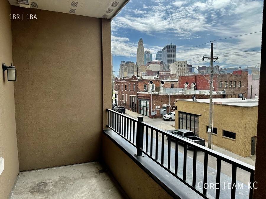 Apartment for rent at 504 Grand Blvd #304, Kansas City, MO 64106