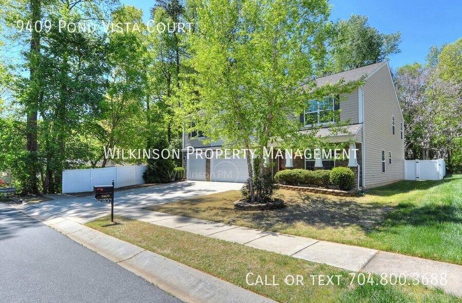 House for rent at 9409 Pond Vista Court, Charlotte, NC 28216