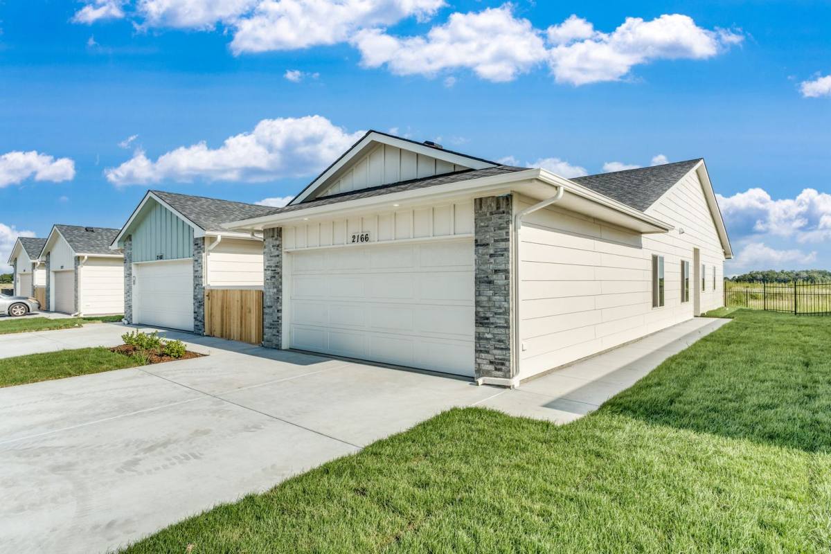 House for rent at 2001 N Melody Lane, Goddard, KS 67052