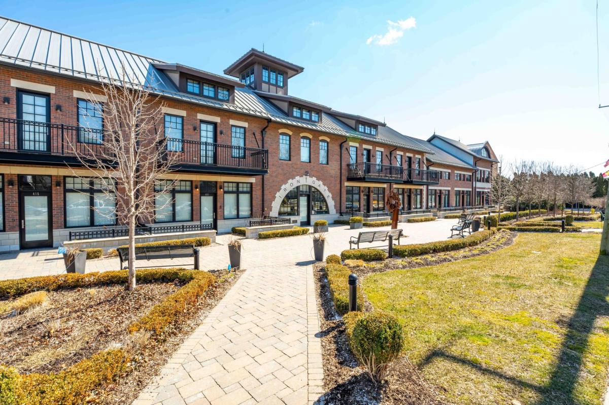 Apartment for rent at 401 S Eton St, Birmingham, MI 48009
