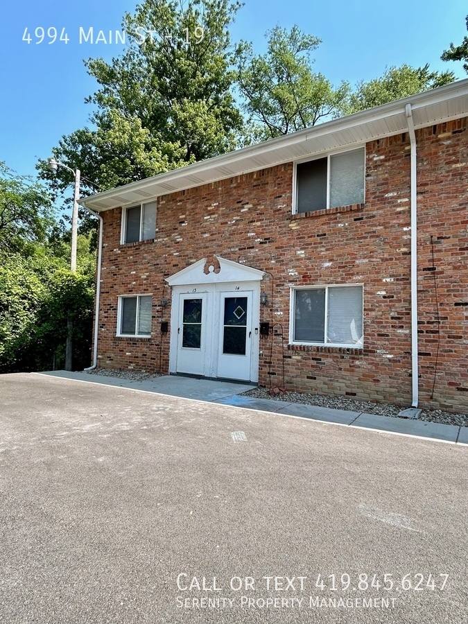Townhouse for rent at 4994 Main St #19, Sylvania, OH 43560
